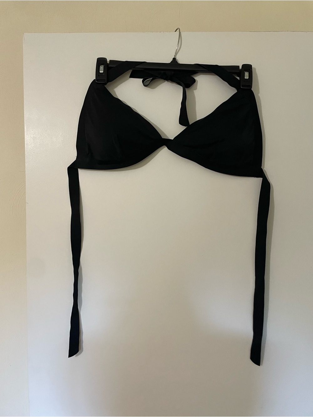 One With seamless black triangle bikini top XL